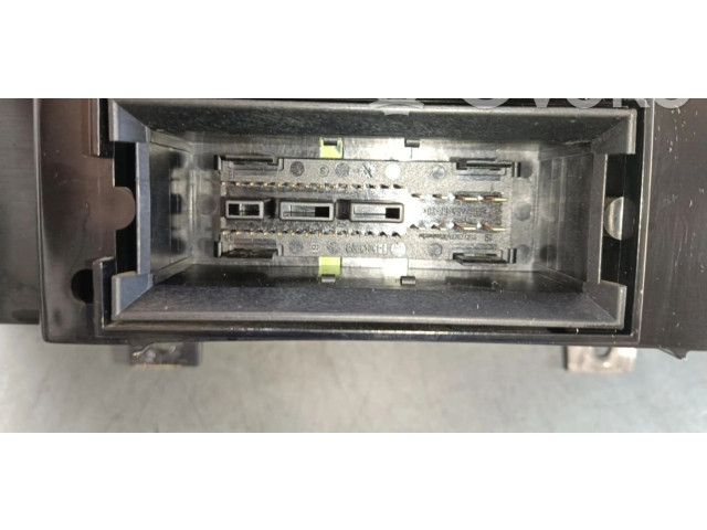 Панель приборов 10K920853Q   Volkswagen Jetta V       