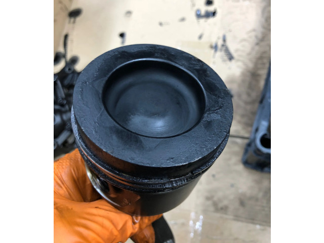 Píst 038JDE Volkswagen Tiguan