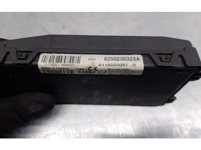 Блок управления 8200296328A, S118522007 Dacia Logan Pick-Up