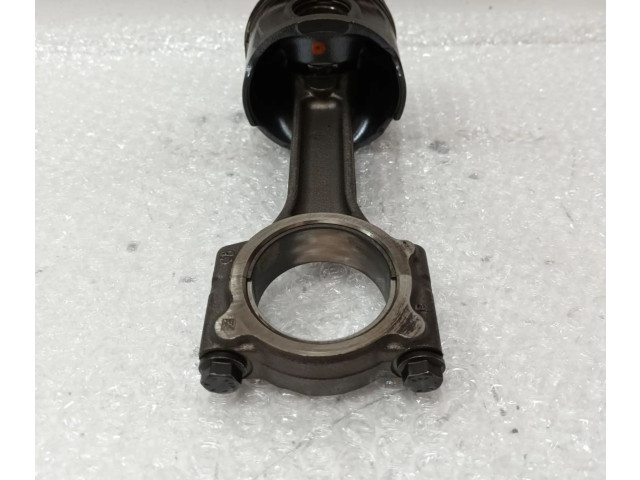 Píst 3758K   Renault Megane III     