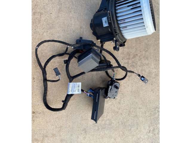 Вентилятор печки    5P1330100, 10480001597109   Peugeot Partner III