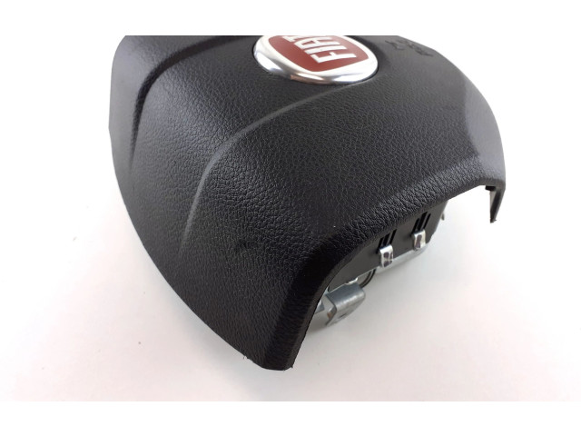 Подушка безопасности водителя E509E326564U176 Fiat Freemont