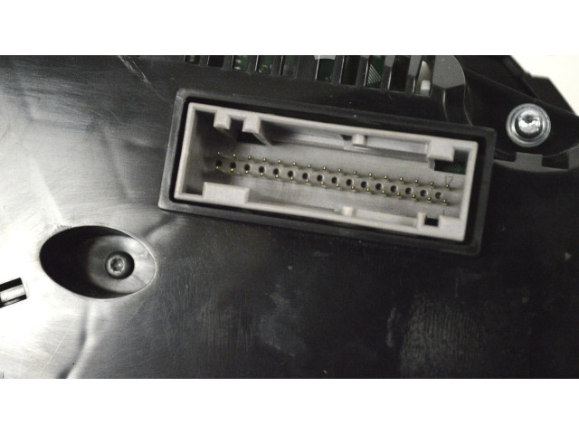 Přístrojová deska Audi A5 2016 8T0920984K