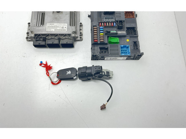 Комплект блоков управления 0281030545, 0281030545   Peugeot 2008 I