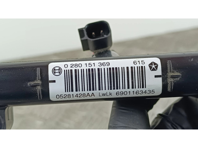 Топливная рампа 05281428AA Jeep Grand Cherokee WL 3.6