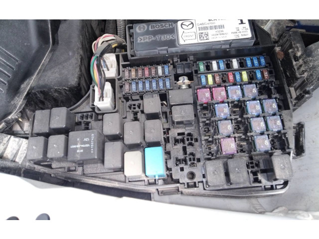 Pojistková skříňka Řídící jednotka BSM G46C675X0, F005V01711 Mazda CX-5 2015