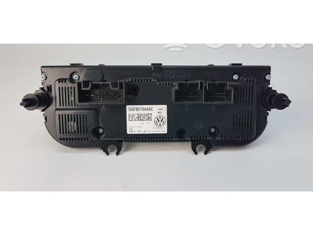 Блок управления климат-контролем 5GE907044AC, 5GE907044ACWZU Volkswagen Golf SportWagen