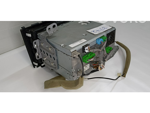 Радио/ проигрыватель CD/DVD / навигация