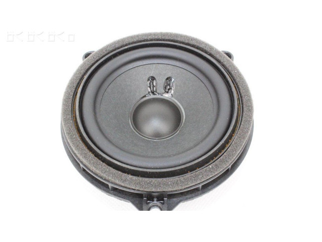 Громкоговоритель (громкоговорители) в передних дверях