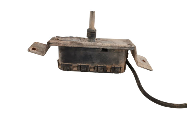 Моторчик стеклоочистителя 8620960, 0390206218    Volvo V70