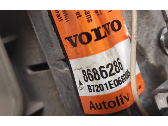 Подушка безопасности водителя 8686286   Volvo XC90
