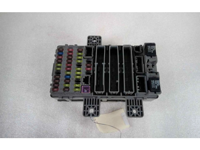 Блок предохранителей SMGG213, SMGG213   Honda Civic    