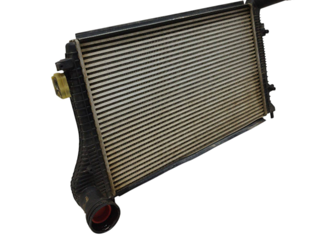 Интеркулер 1K0145928D Volkswagen Caddy