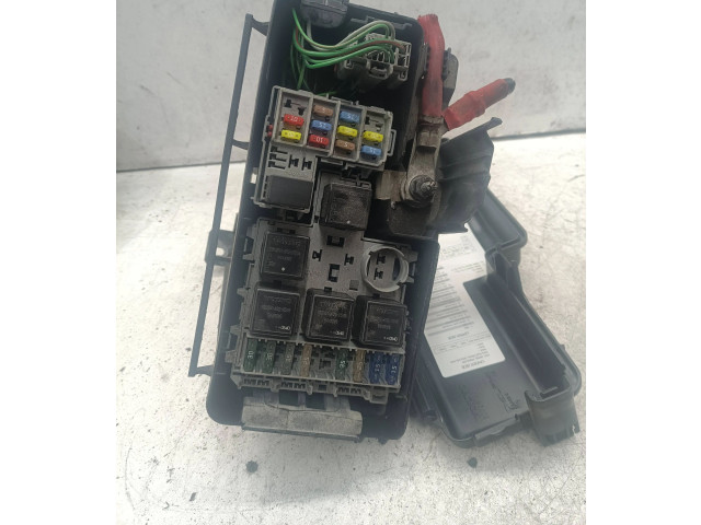 Pojistková skříňka 30728132 Volvo XC70 2005