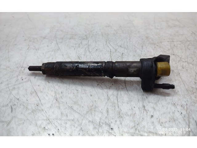 Форсунка     Mercedes-Benz GL X166  OM642.826 