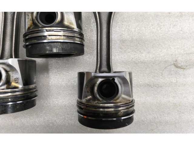 Píst    Volkswagen Caddy     