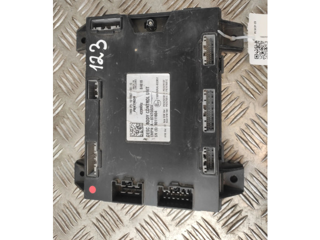 Блок комфорта 0747G02X, 80111604 Tesla Model S