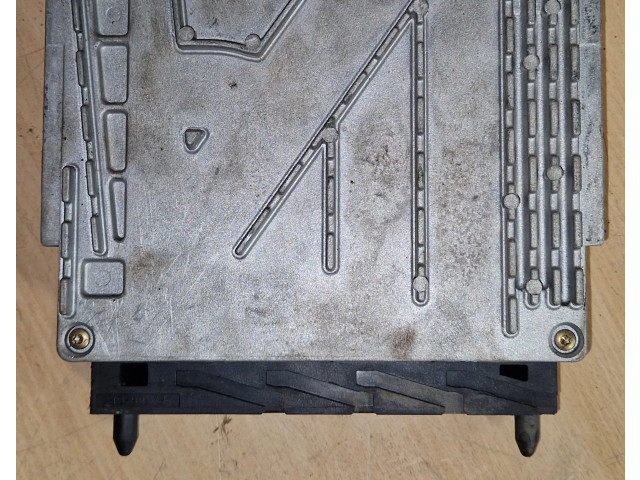 Блок управления двигателя 08675761 Volvo XC90