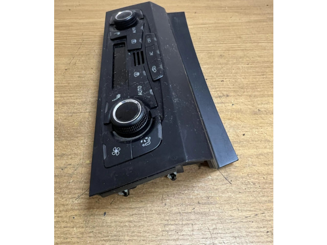 Блок управления климат-контролем 8T2820043AG, 1000518071   Audi Q5 SQ5