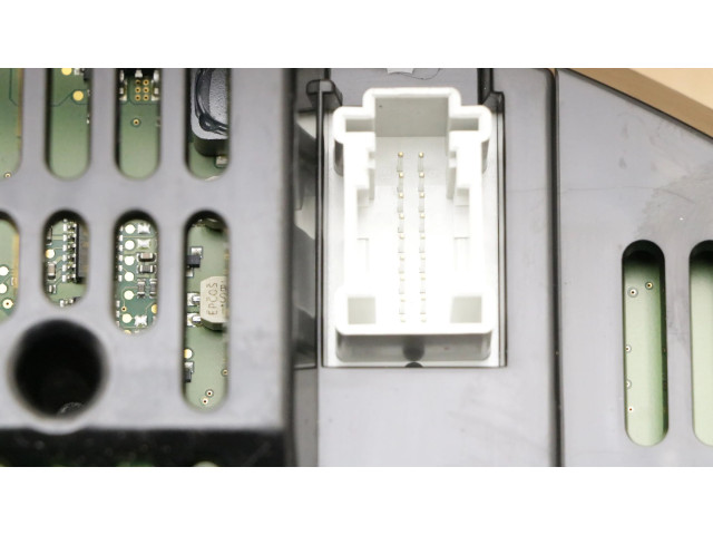 Přístrojová deska Mercedes-Benz CLS C218 X218 2012 A2189007302, A2189007302