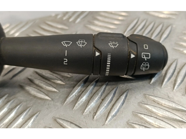 Ручка стеклоочистителей Renault Twingo II