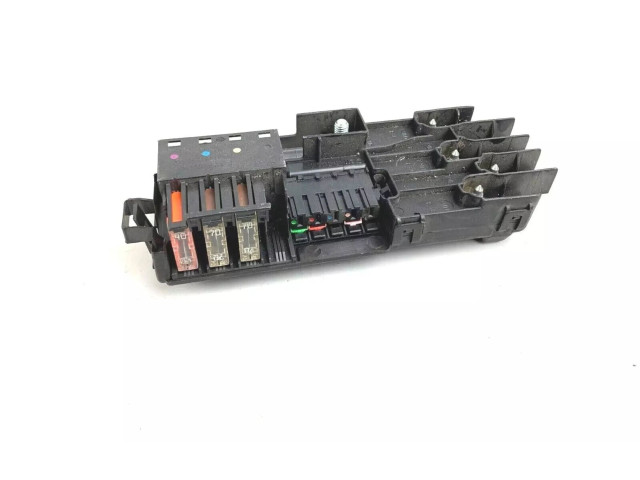 Блок предохранителей 2115452601 Mercedes-Benz R W251