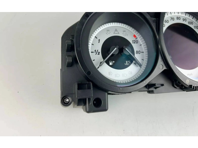 Přístrojová deska Mercedes-Benz C W205 2017 A2049004408