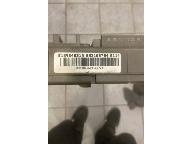 Pojistková skříňka 6931687 BMW X6 E71 2010