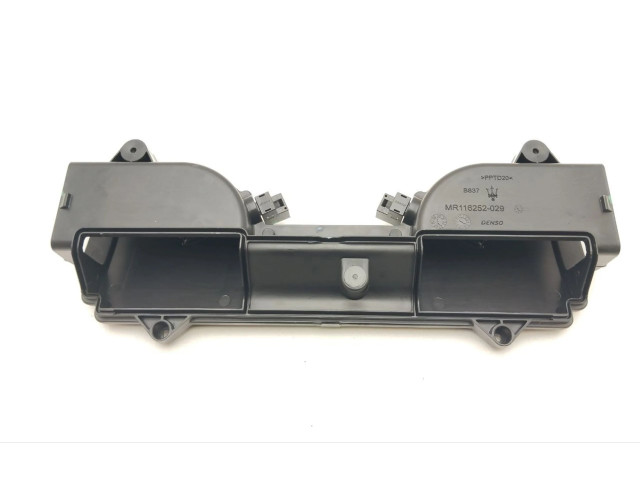 Блок управления климат-контролем 670296462, R493 Maserati MC20