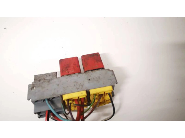   Pojistková skříňka A727, 46520422   Fiat Stilo 2001