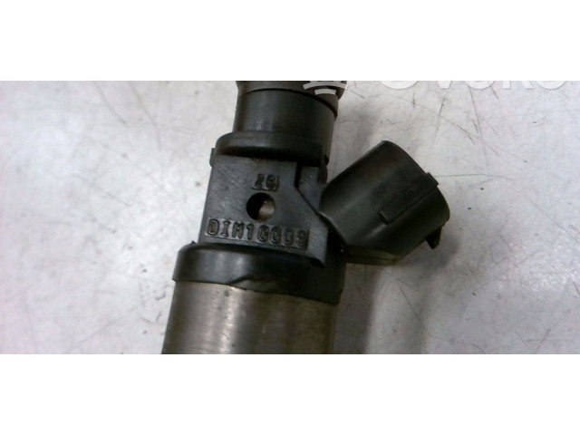 Форсунка E7T05071, MR560552 Mitsubishi Carisma