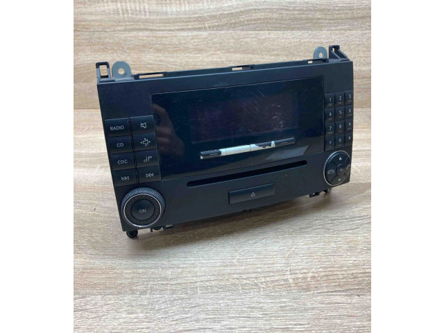 Pojistková skříňka Радио/ проигрыватель / навигация A1698700689, MF2750 Mercedes-Benz B W245 2005