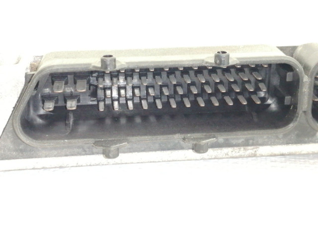 Блок управления двигателя 047906030N   Skoda Felicia I