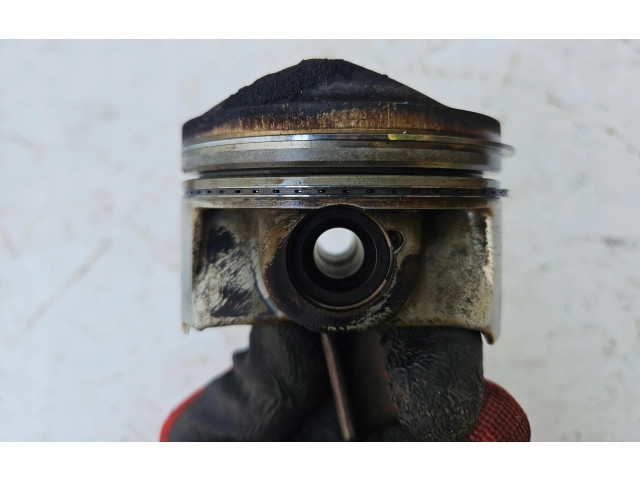 Поршень с шатуном 066DN Audi A6 C7