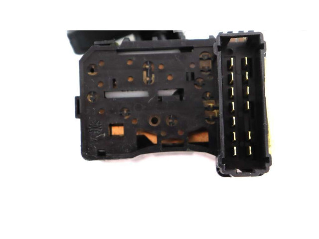 Ручка стеклоочистителей 6001551358, 8200792587   Dacia Duster