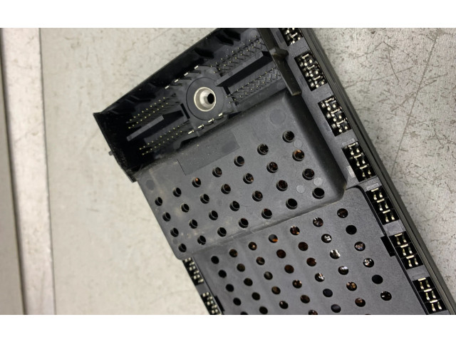 Блок предохранителей 9494673 Volvo S80