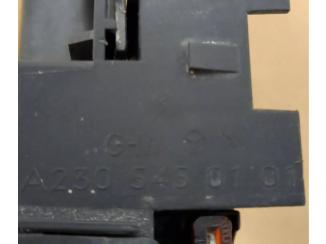 Блок предохранителей A2305450101 Mercedes-Benz SL R230