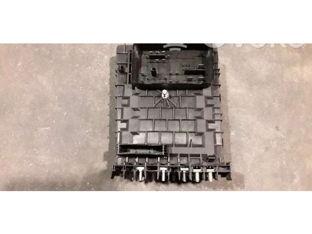 Блок предохранителей 1K0937125 Audi A3 S3 8P