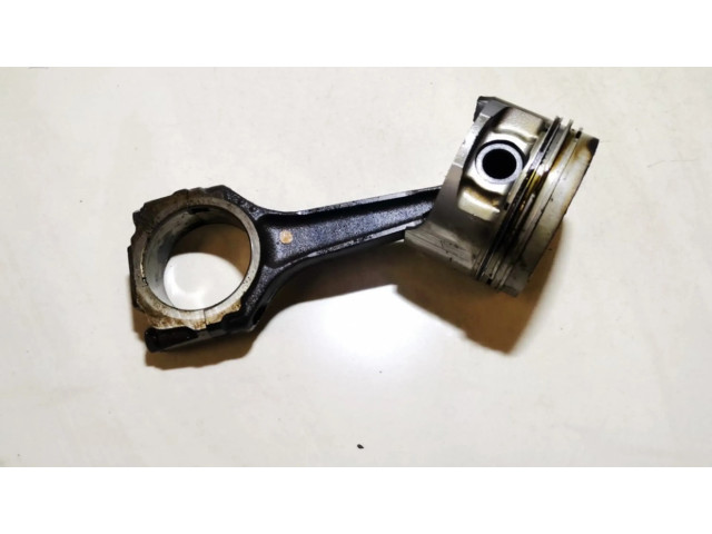 Píst Volvo 440 pro benzínový motor 1.8