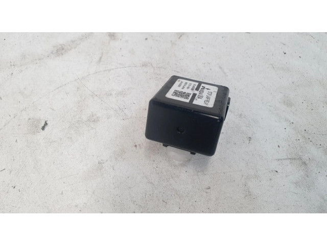 Реле задних фонарей