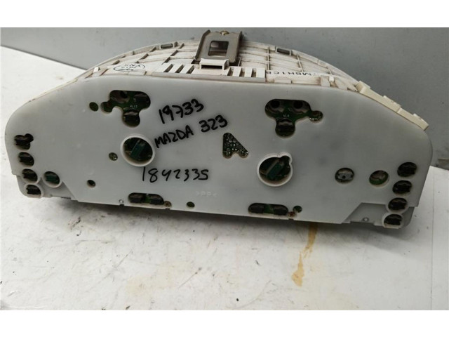 Панель приборов 7MBH1CB, 0090059   Mazda 323       