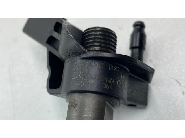 Vstřikovač A6420701387, 0445115064   Chrysler 300 - 300C  pro naftový motor 3.0  
