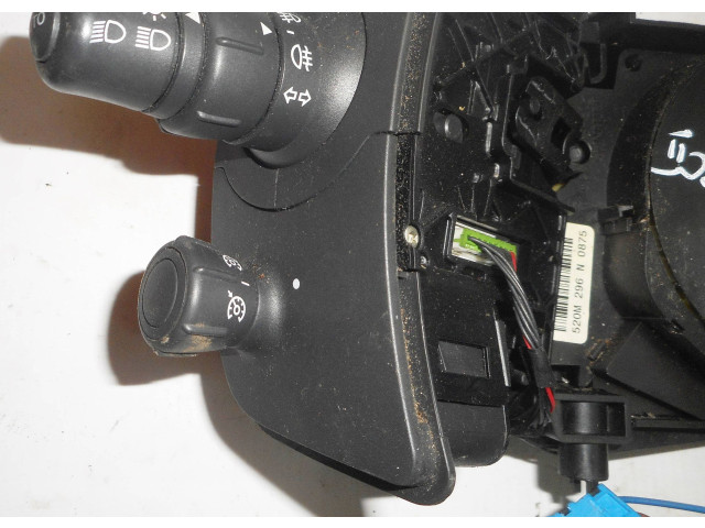 Ручка стеклоочистителей Peugeot 607