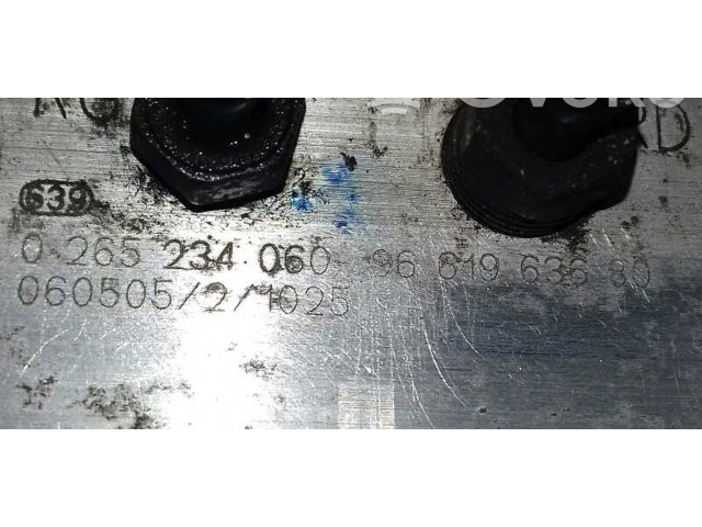 Блок АБС 9661963680, 0265234060   Citroen  Xsara   -  года