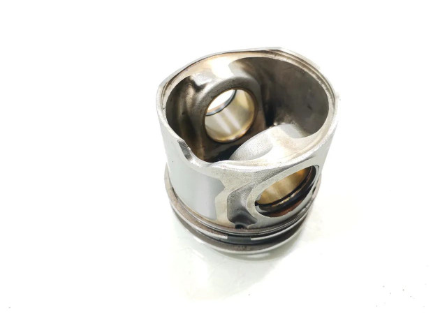 Píst Hyundai H-100 D4CB