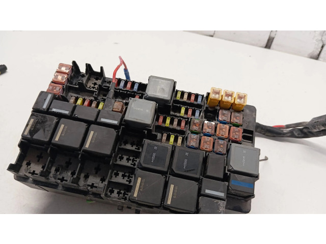 Блок предохранителей AB3914290 Ford Ranger