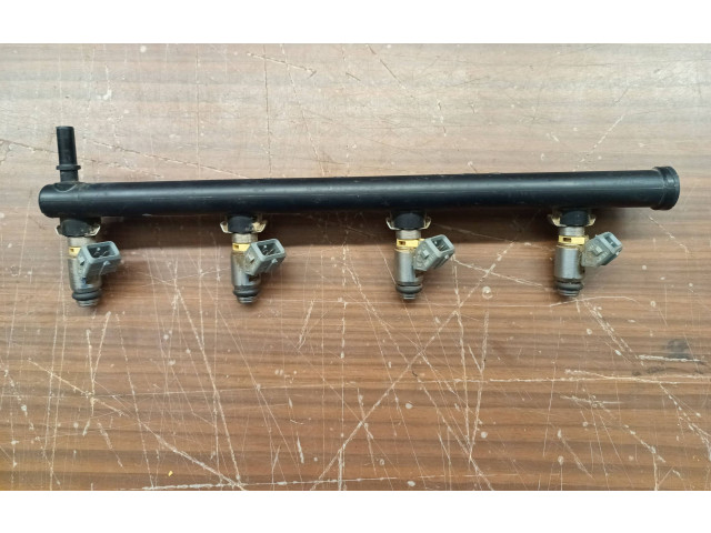 Форсунка 048h101354, 8200139674 Dacia Duster k4m