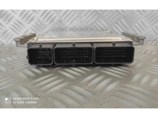 Блок управления двигателя 237106319R, 0281032885 Dacia Dokker
