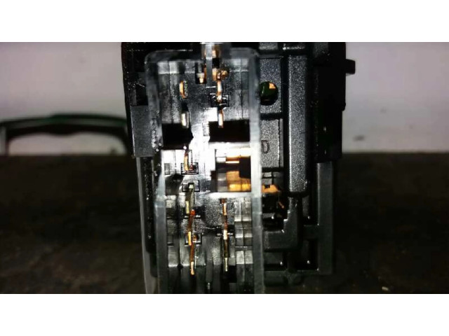 Ручка стеклоочистителей 6239H6 Citroen Xsara