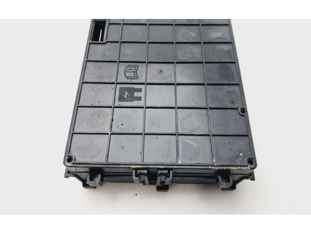 Блок предохранителей KT1T14D068DD   Ford Transit -  Tourneo Connect    